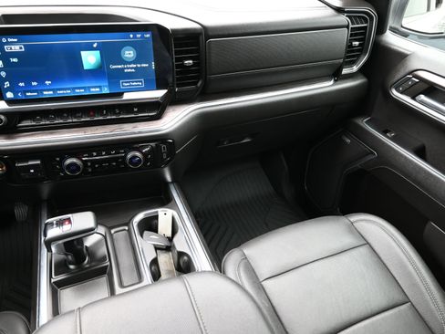 Used 2023 Chevrolet Silverado 1500 LTZ image 38