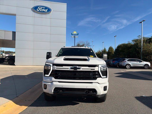 Used 2024 Chevrolet Silverado 2500 LTZ w/ LTZ Plus Package AWD/4WD image 8