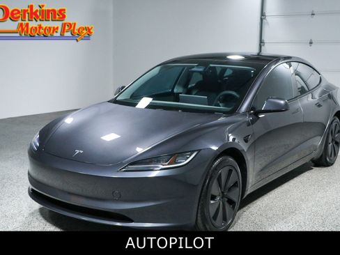Used 2025 Tesla Model 3 Long Range RWD image 1
