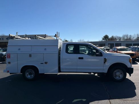 Used 2017 Ford F250 XL w/ Power Equipment Group image 22