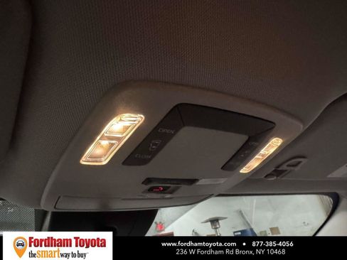 Used 2021 Toyota Sienna LE FWD image 25
