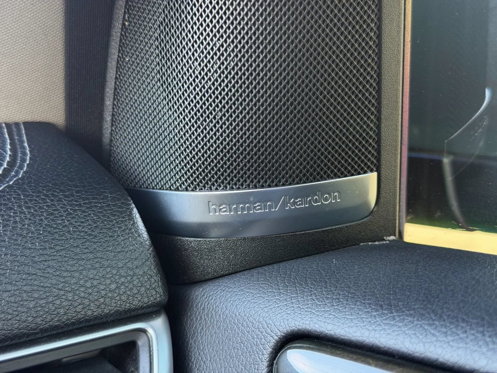 Used 2015 Mercedes-Benz GL 450 4MATIC w/ Parking Assist Package image 27