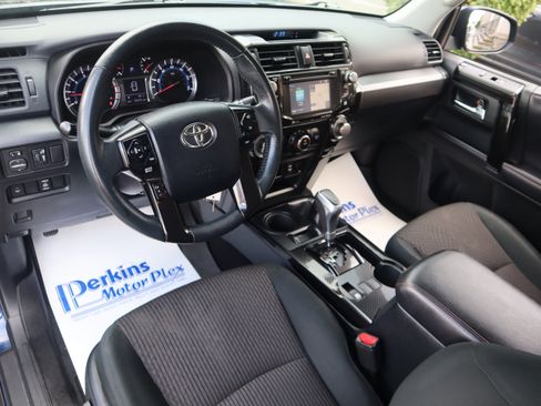 Used 2018 Toyota 4Runner TRD Off-Road image 25