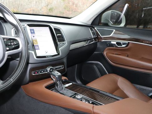 Used 2019 Volvo XC90 T6 Momentum w/ Protection Package Premier AWD/4WD image 15