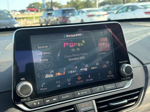Used 2025 Nissan Altima 2.5 SV FWD image 19