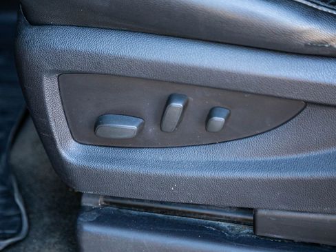 Used 2016 Chevrolet Suburban LTZ AWD/4WD image 30