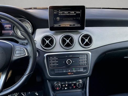 Used 2017 Mercedes-Benz GLA 250 image 8