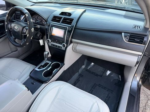 Used 2012 Toyota Camry LE image 51