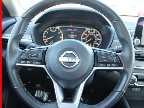 Certified 2025 Nissan Altima 2.5 SR image 27