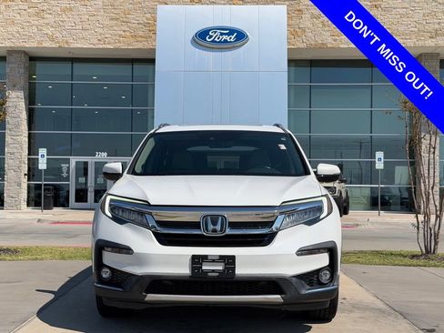 Used 2021 Honda Pilot Touring image 2