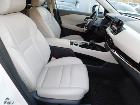 Used 2023 Nissan Rogue SL w/ SL Premium Package image 25