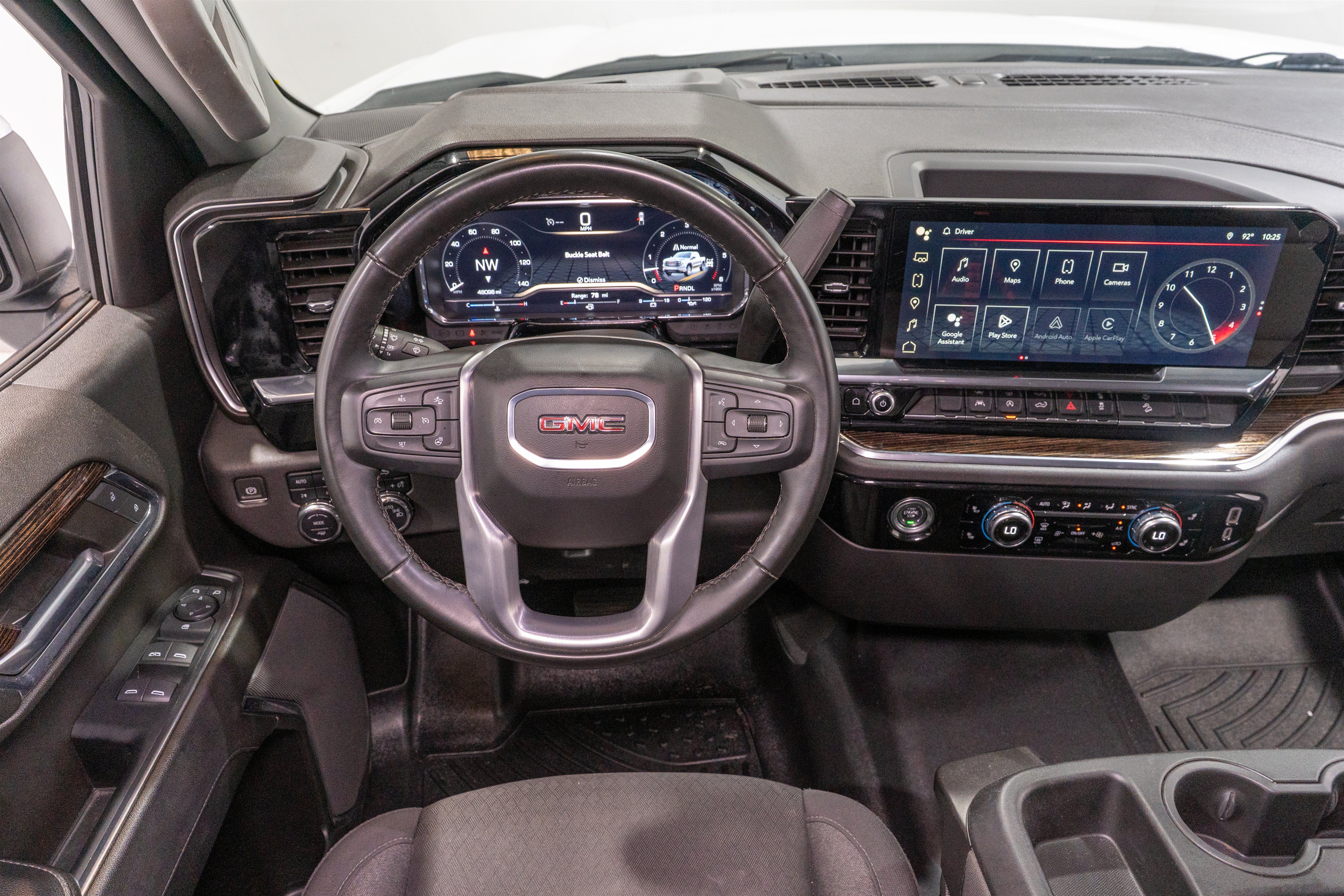 Used 2024 GMC Sierra 1500 SLE w/ X31 Off-Road Package AWD/4WD image 12