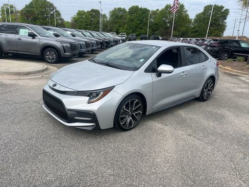 Used 2020 Toyota Corolla SE FWD image 3