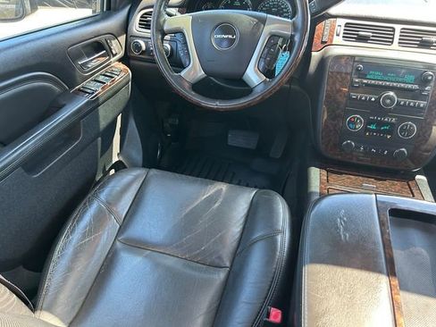 Used 2013 GMC Sierra 2500 Denali w/ Suspension Package, Off-Road AWD/4WD image 14