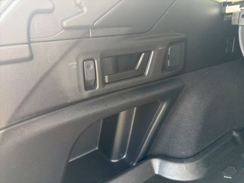 Used 2024 Subaru Outback Premium AWD/4WD image 10