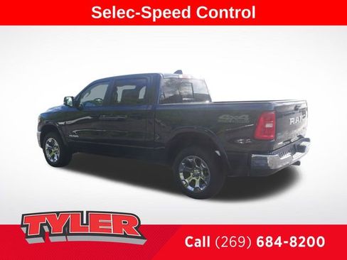 New 2026 RAM 1500 Big Horn AWD/4WD image 5
