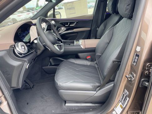 New 2026 Mercedes-Benz EQS 550 4MATIC SUV image 15