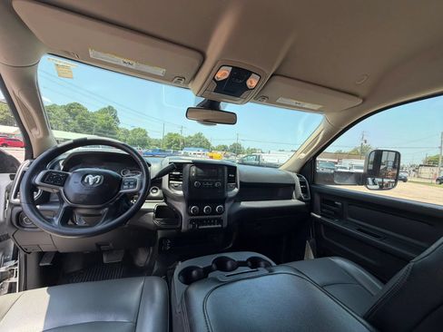 Used 2020 RAM 3500 Tradesman AWD/4WD image 26
