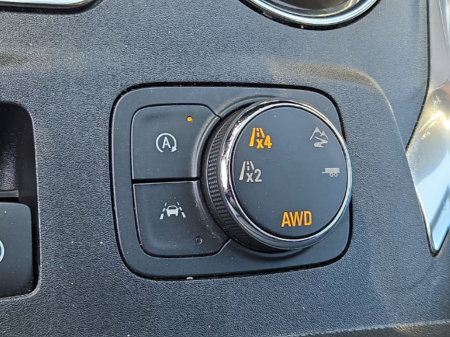 Used 2023 Chevrolet Traverse Premier AWD/4WD image 11