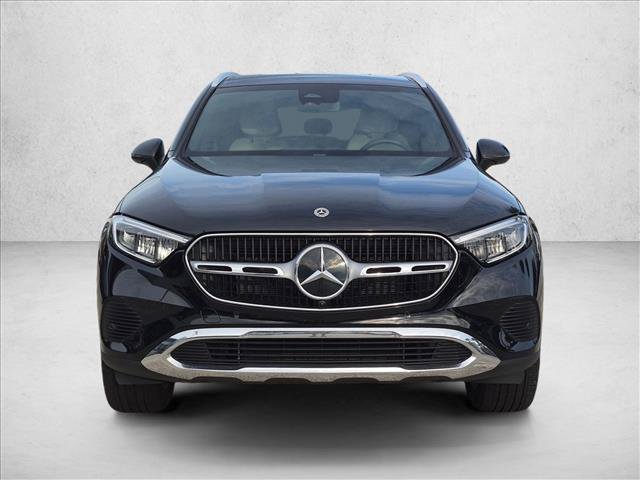 Used 2024 Mercedes-Benz GLC 300 4MATIC image 2