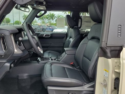 New 2026 Ford Bronco Outer Banks AWD/4WD image 10