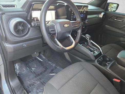 Used 2024 Chevrolet Colorado LT w/ LT Convenience Package RWD image 17