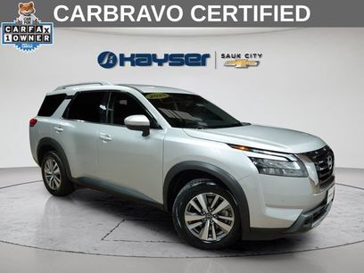 Used 2025 Nissan Pathfinder SL