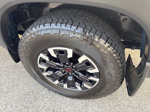 Used 2024 Nissan Frontier Pro-X w/ Pro Convenience Package image 3