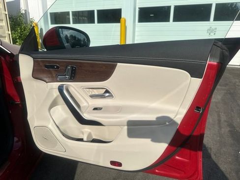 Used 2023 Mercedes-Benz CLA 250 4MATIC image 12