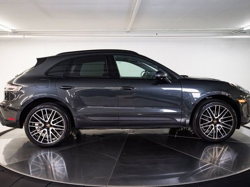 Certified 2026 Porsche Macan AWD/4WD image 8