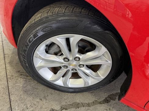 Used 2019 Chevrolet Cruze LT FWD image 10