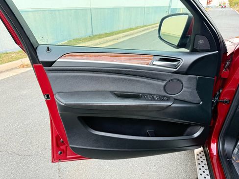 Used 2011 BMW X6 xDrive35i image 16