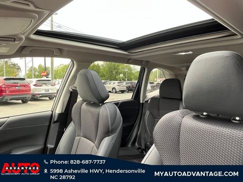 Used 2019 Subaru Forester Premium AWD/4WD image 8