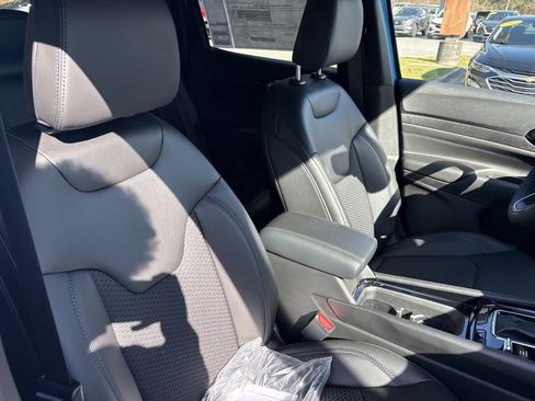 New 2026 Jeep Compass Latitude image 12