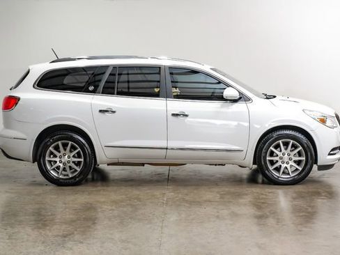 Used 2017 Buick Enclave Leather image 11
