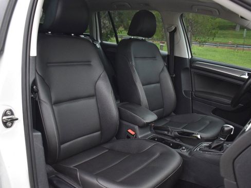 Used 2017 Volkswagen Golf Alltrack SE image 13