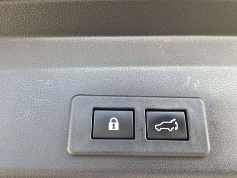Used 2022 Subaru Ascent Limited w/ Technology Package AWD/4WD image 32