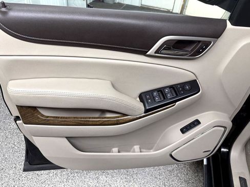 Used 2019 GMC Yukon XL Denali w/ Denali Ultimate Package image 21