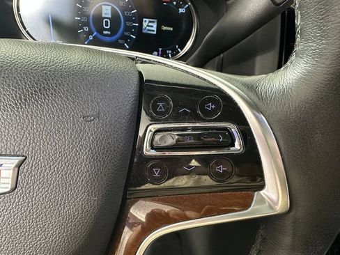 Used 2018 Cadillac Escalade Premium Luxury AWD/4WD image 33