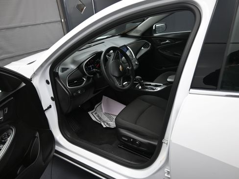 Used 2022 Chevrolet Malibu LT image 27