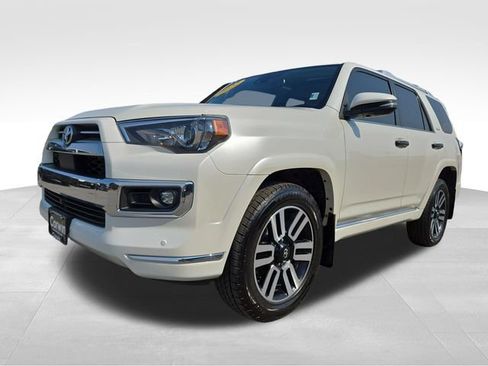 Used 2022 Toyota 4Runner Limited AWD/4WD image 5