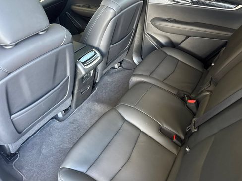 Certified 2024 Cadillac XT6 Premium Luxury AWD/4WD image 13