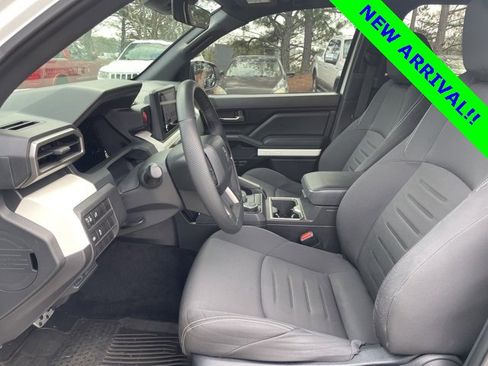 Used 2024 Toyota Tacoma TRD Sport image 10