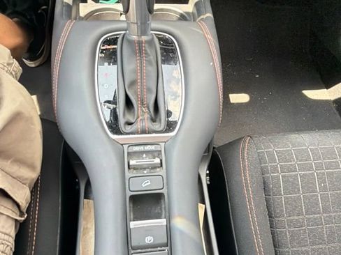 Used 2024 Honda HR-V Sport image 18