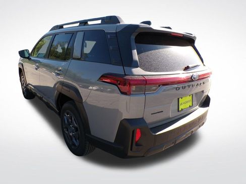 Used 2026 Subaru Outback Premium AWD/4WD image 4