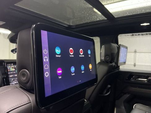 Certified 2025 GMC Yukon AT4 Ultimate w/ LPO, Floor Liner Package AWD/4WD image 36