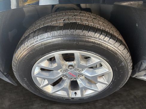 Used 2018 GMC Yukon SLT w/ Open Road Package AWD/4WD image 39