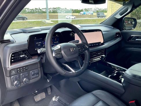 Certified 2025 Chevrolet Tahoe Z71 w/ Comfort Package AWD/4WD image 14