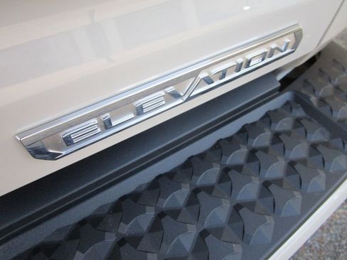 New 2026 GMC Canyon Elevation AWD/4WD image 15