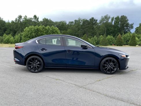 Used 2024 MAZDA MAZDA3 s FWD image 8